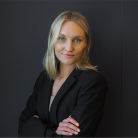Ellen Lindberg Headshot